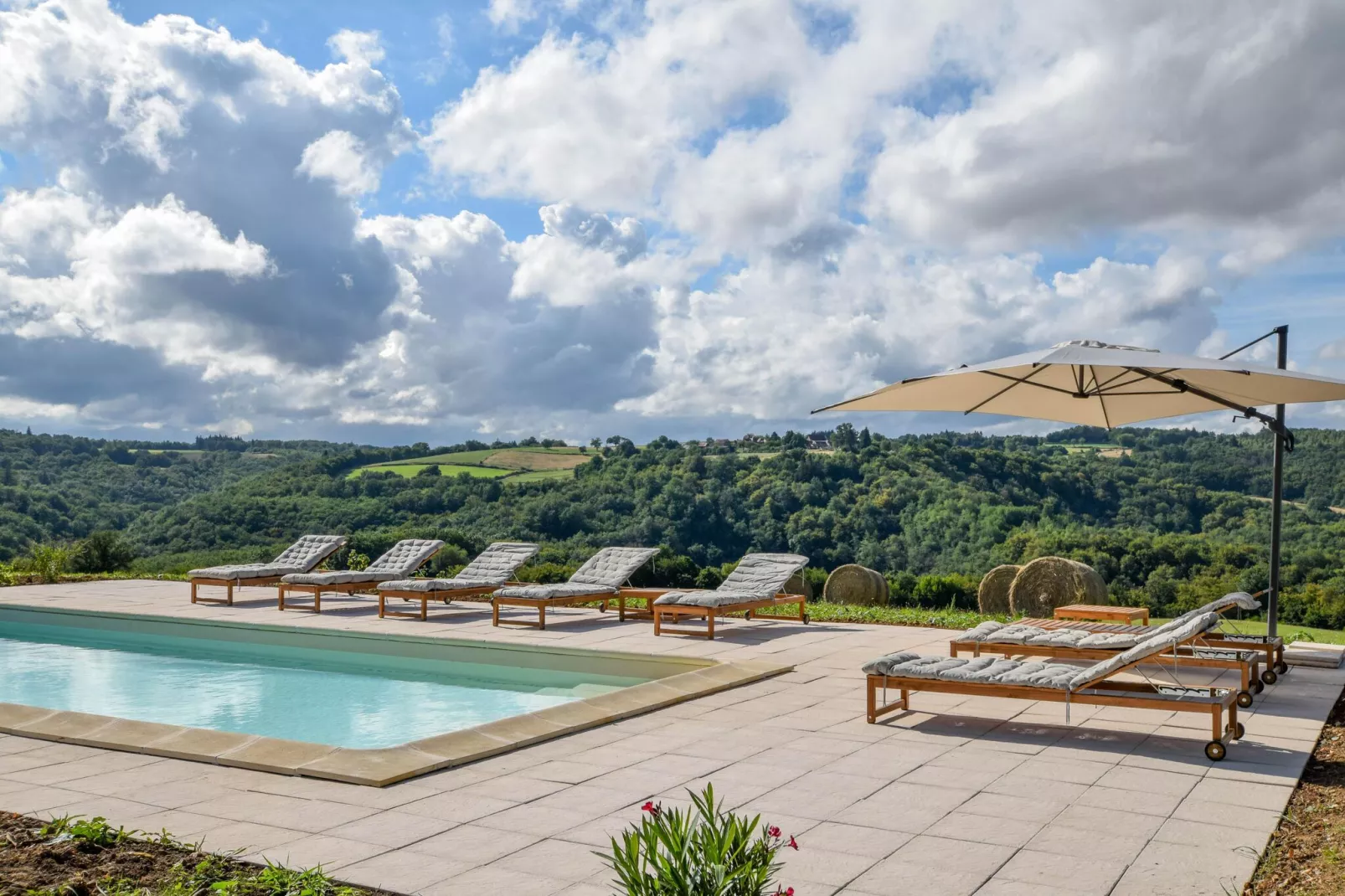 La Pépinière-Pool