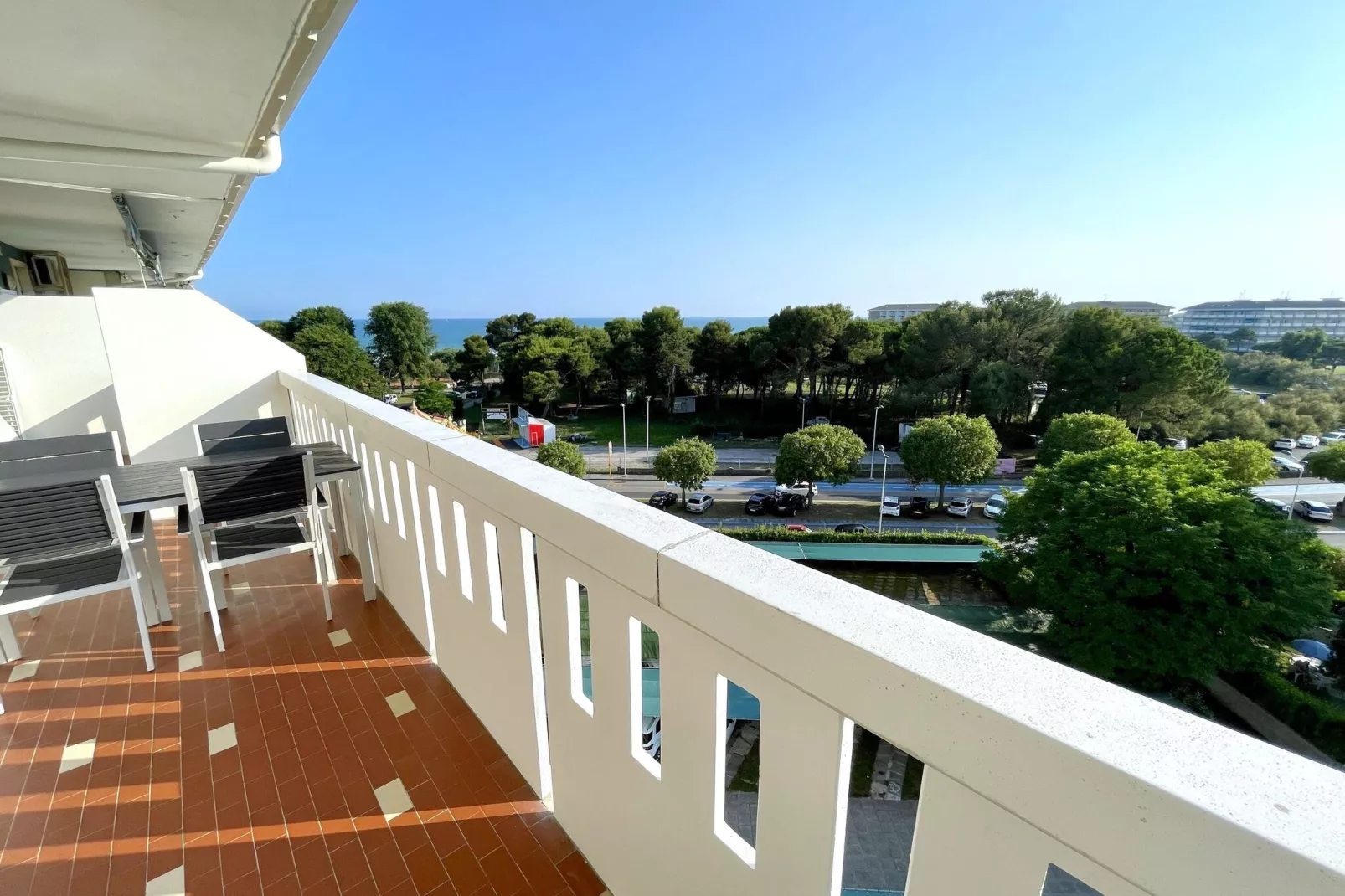 Portesin 30B-Terrassenbalkon
