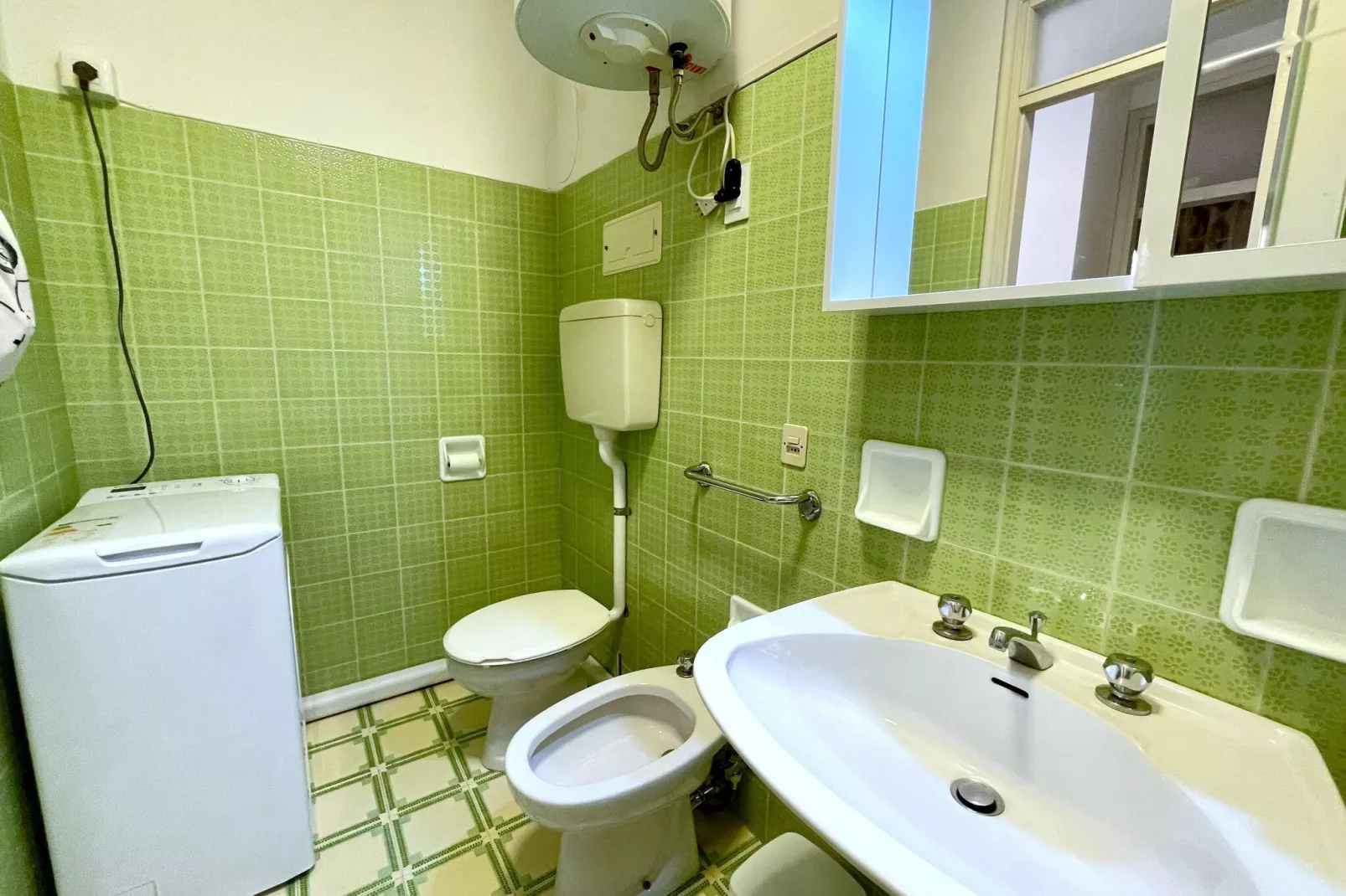 Portesin 30B-Badezimmer