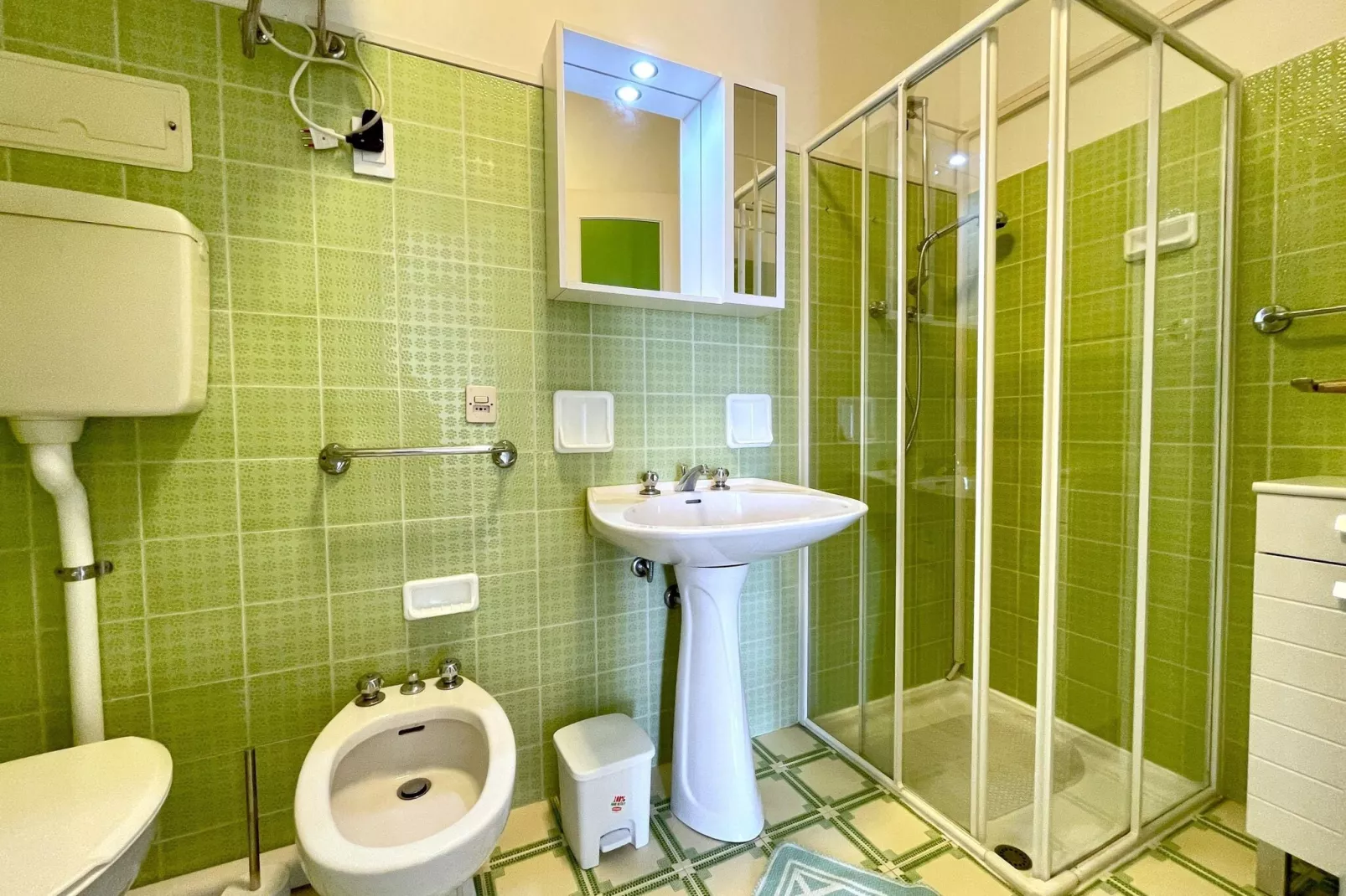 Portesin 30B-Badezimmer