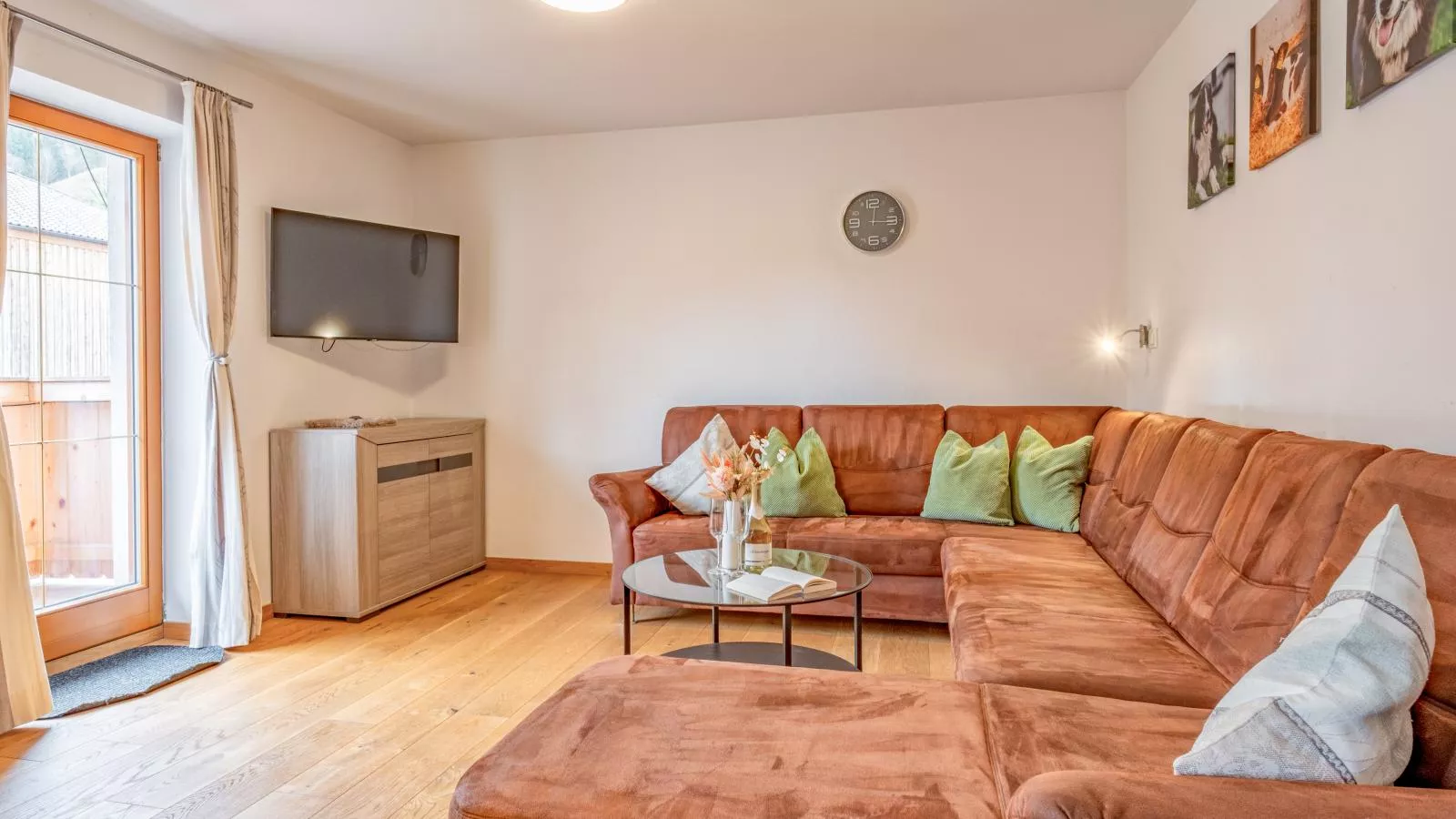 Kraftplatz am Litzlhof-Wohnzimmer