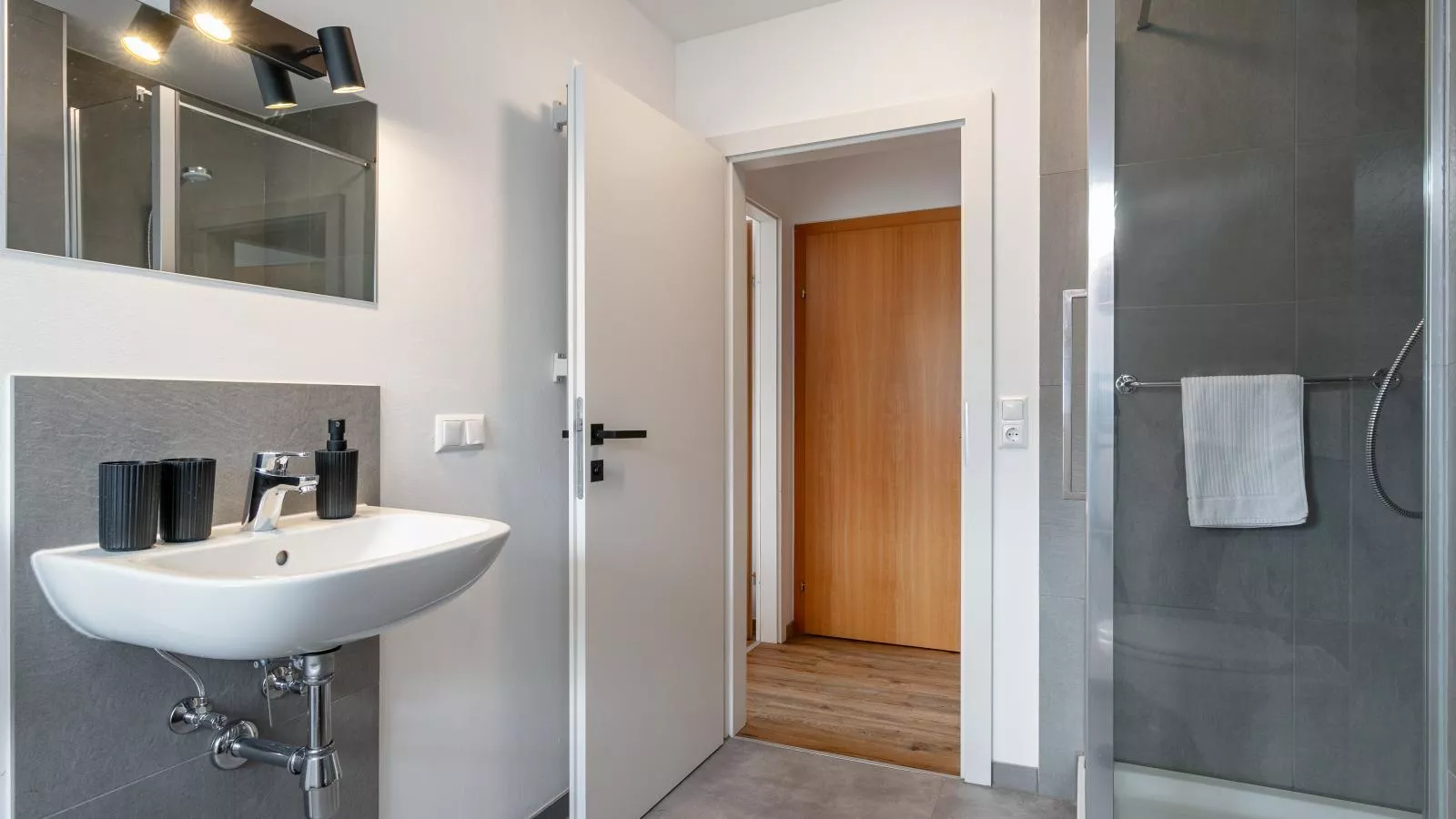 NRV Top 5-Bathroom
