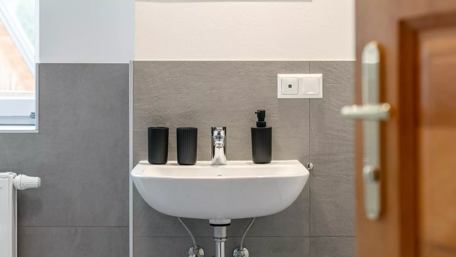NRV Top 6-Bathroom