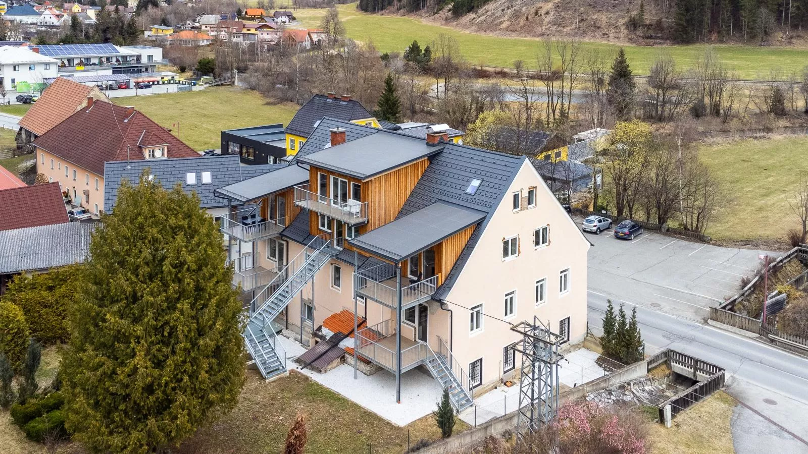 NRV Top 6-Exterior summer