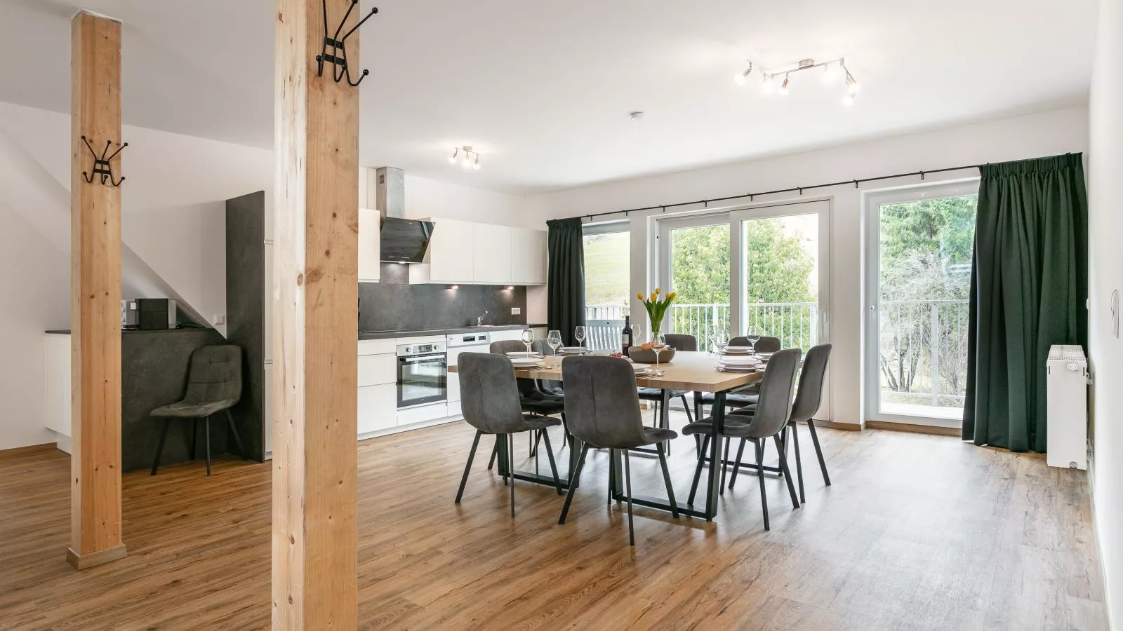 NRV Top 7-Dining room