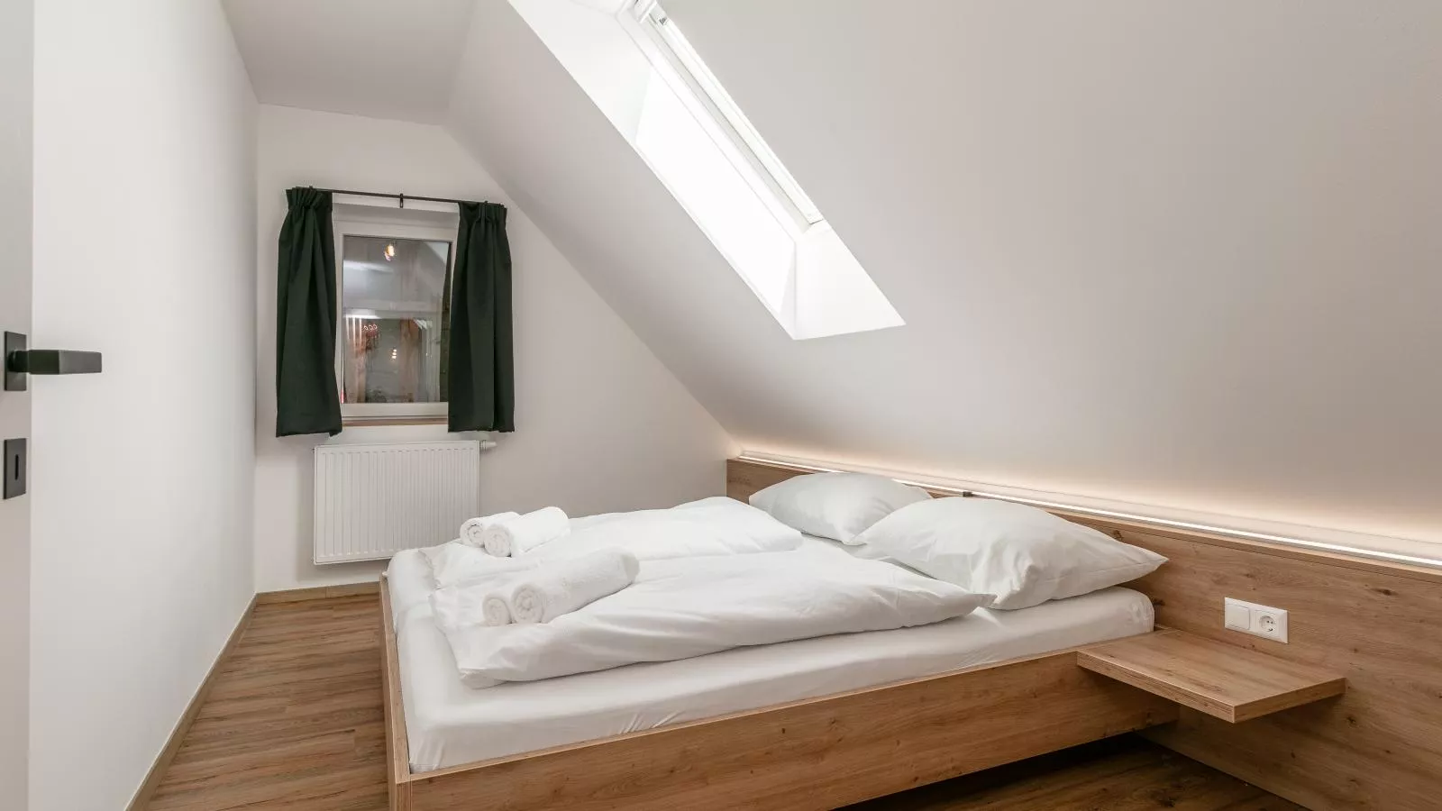 NRV Top 7-Bedroom