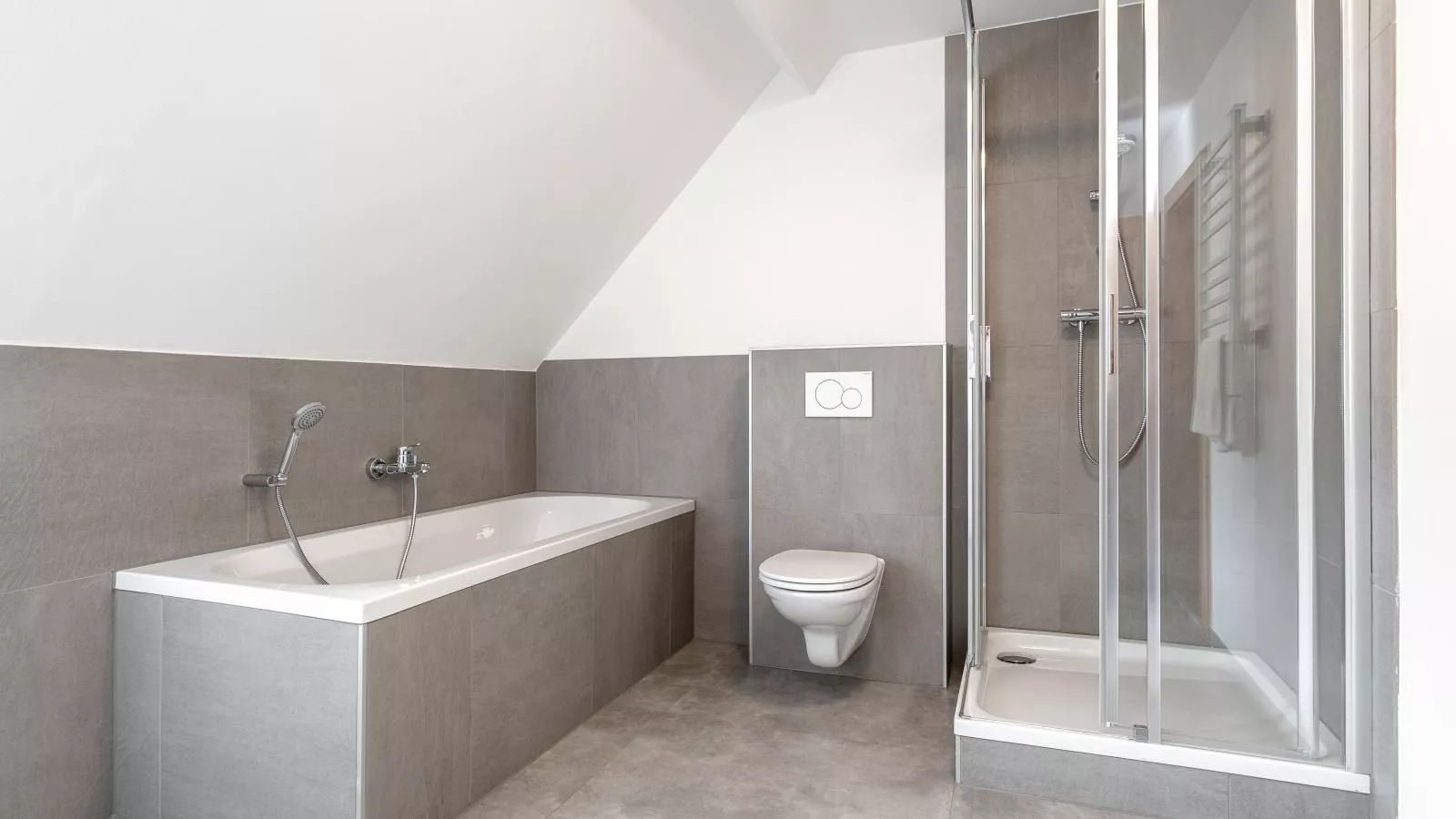 NRV Top 7-Bathroom