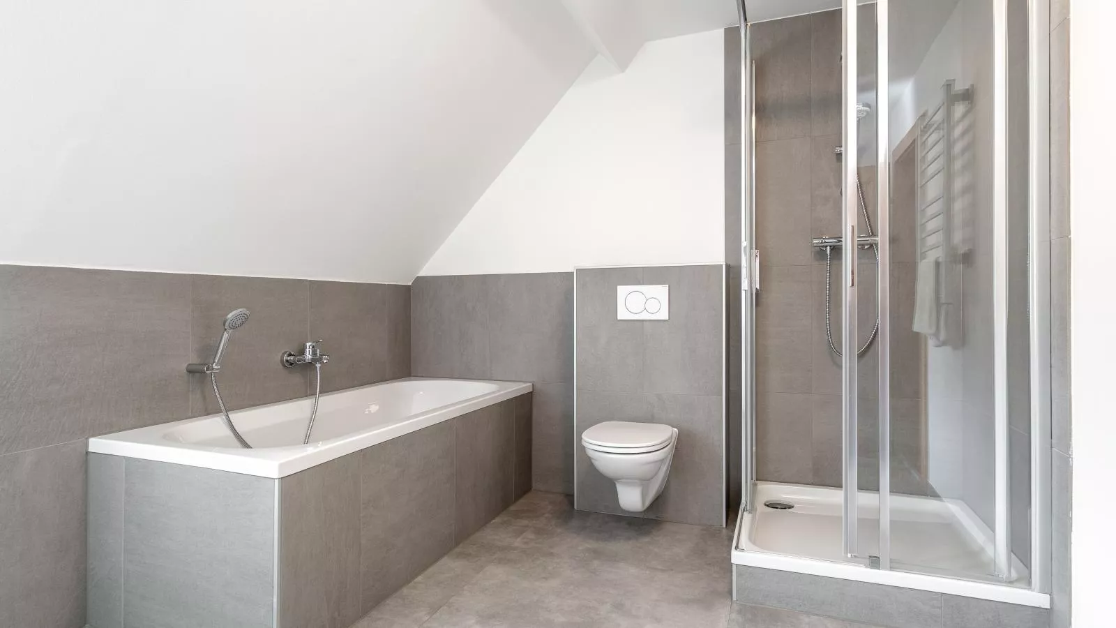 NRV Top 567 XL-Bathroom