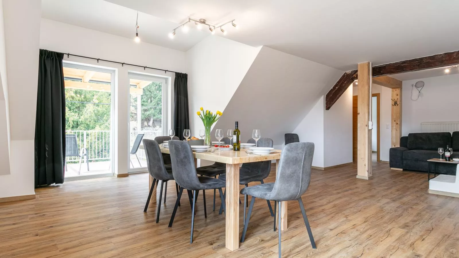 NRV Top 567 XL-Dining room