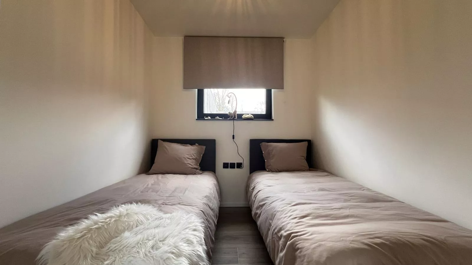 Thalor-Bedroom