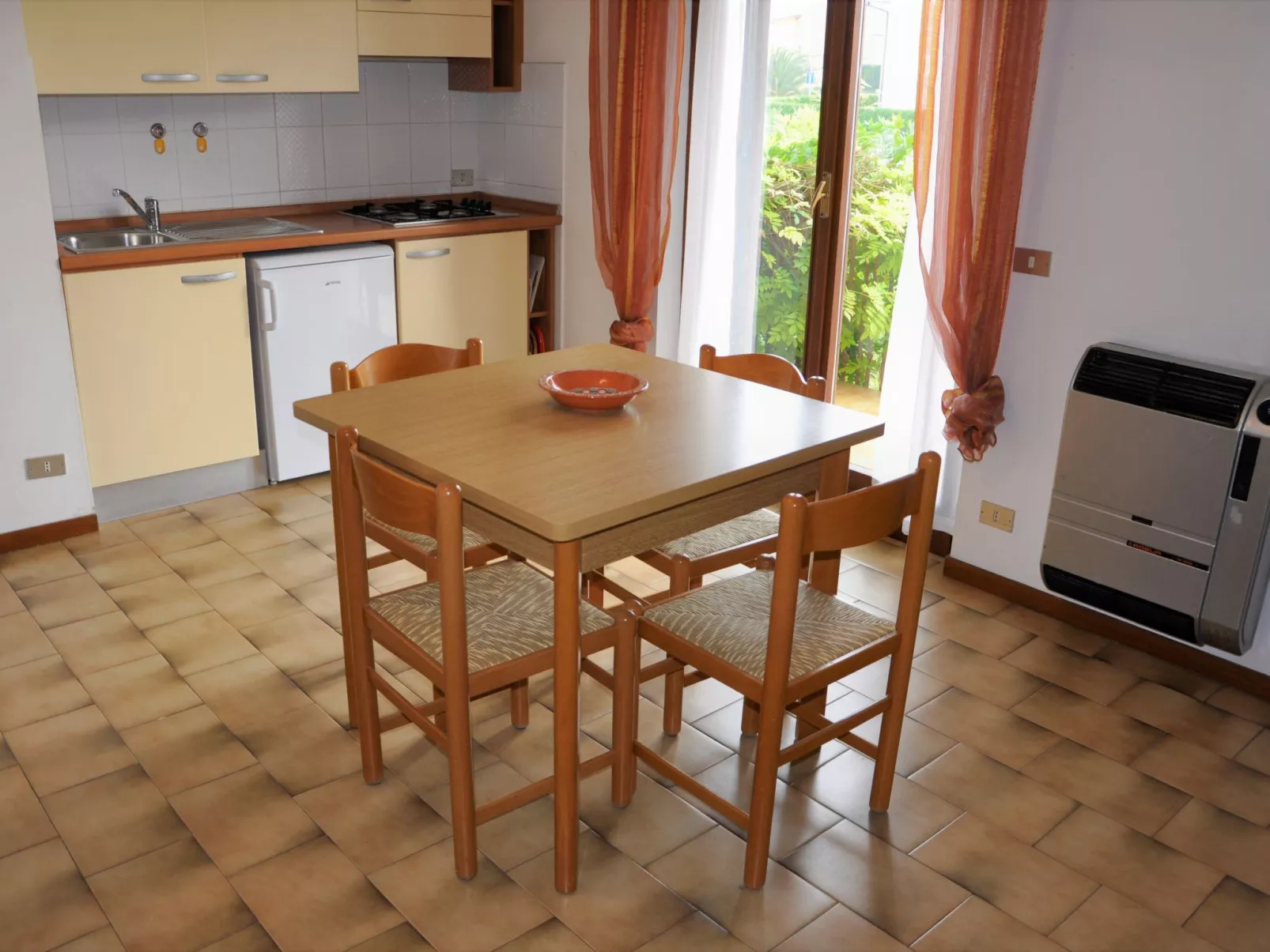 Sole del Garda-Inside