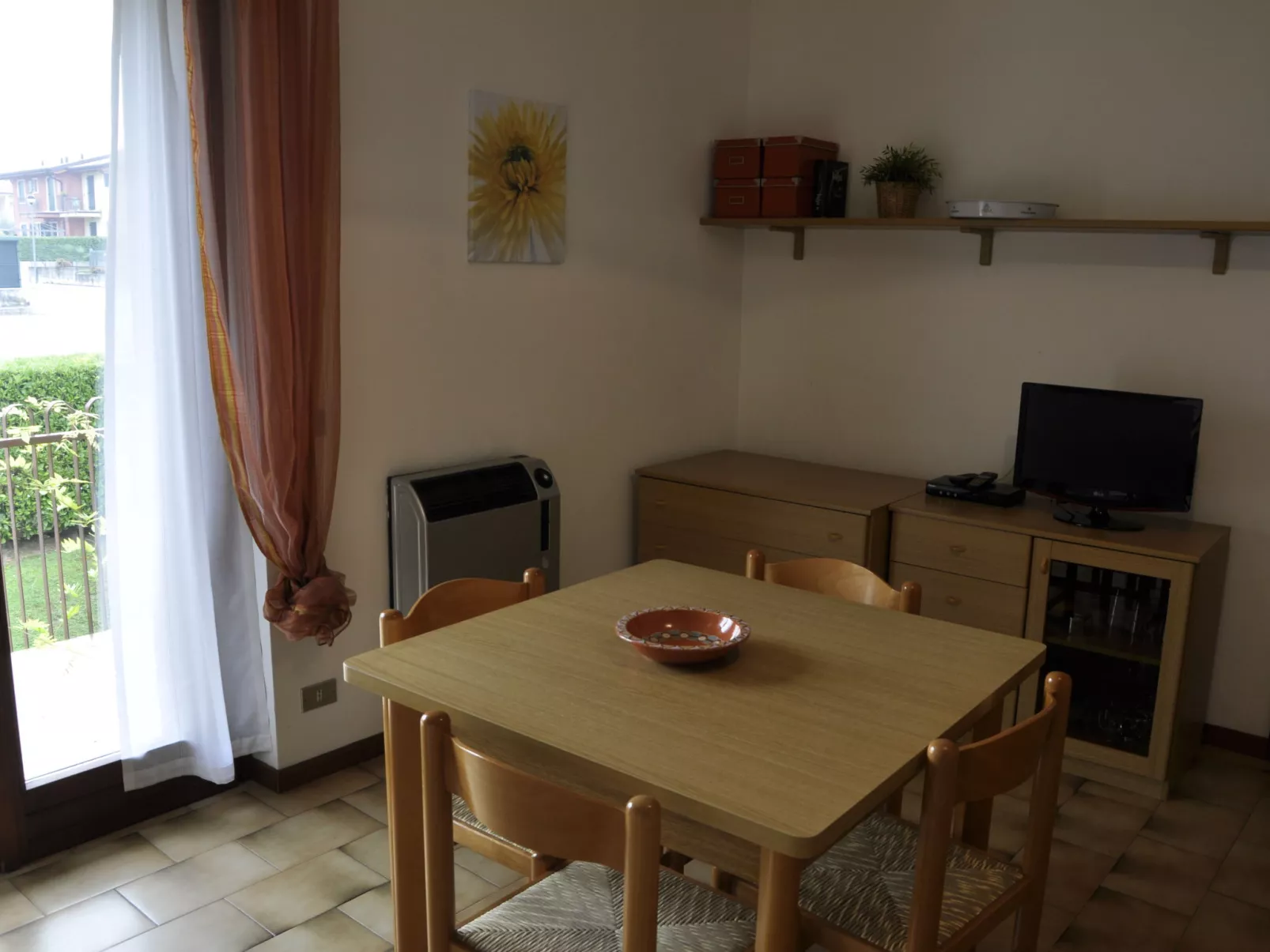 Sole del Garda-Inside