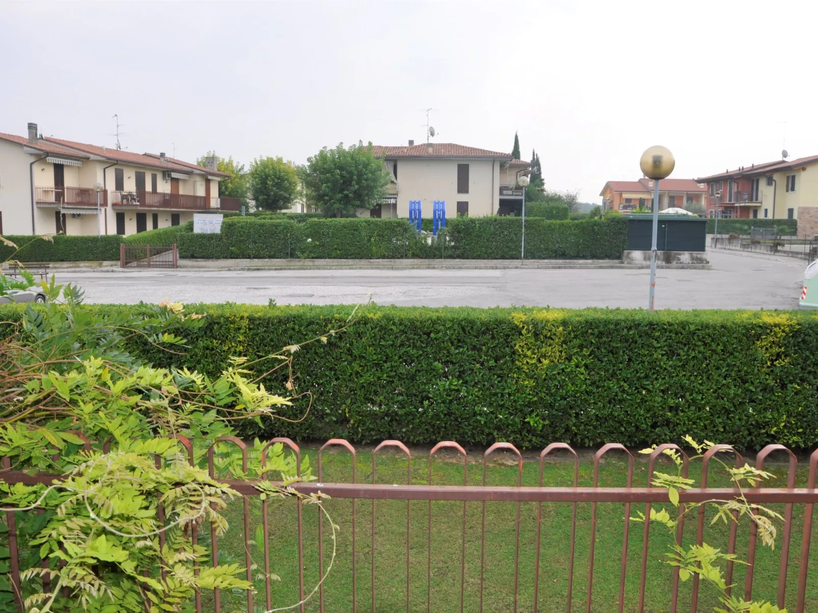 Sole del Garda-Outside
