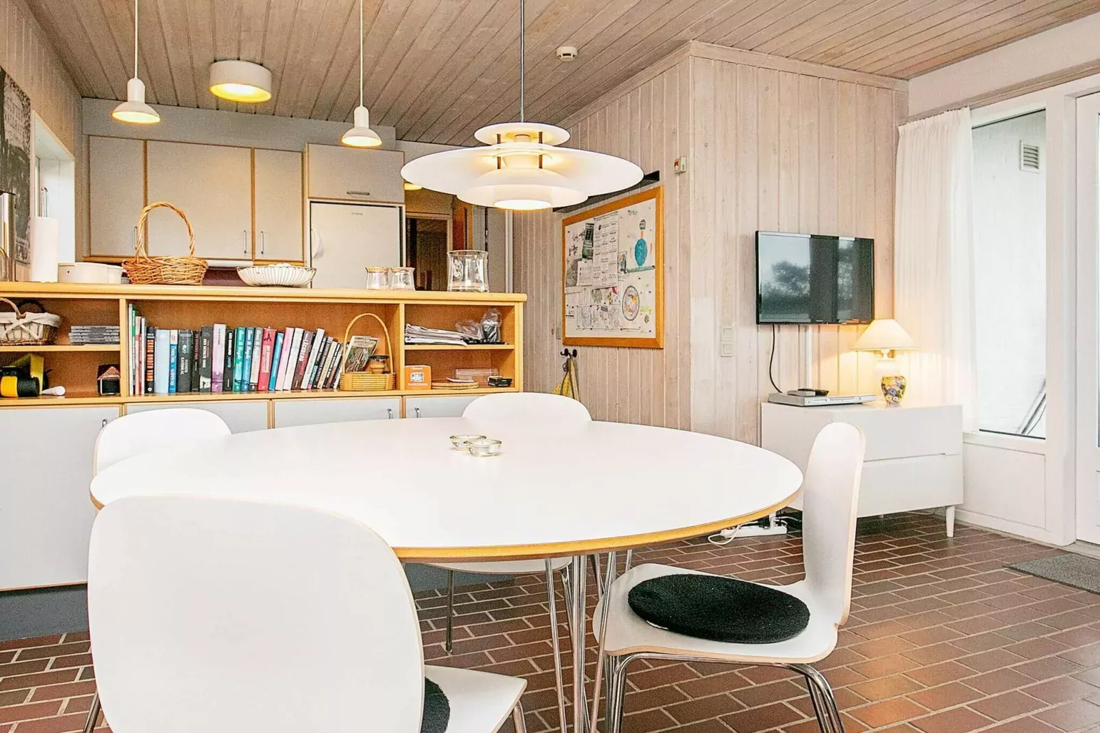 Secluded Beach Retreat in Rodhus-By Traum-Indoor