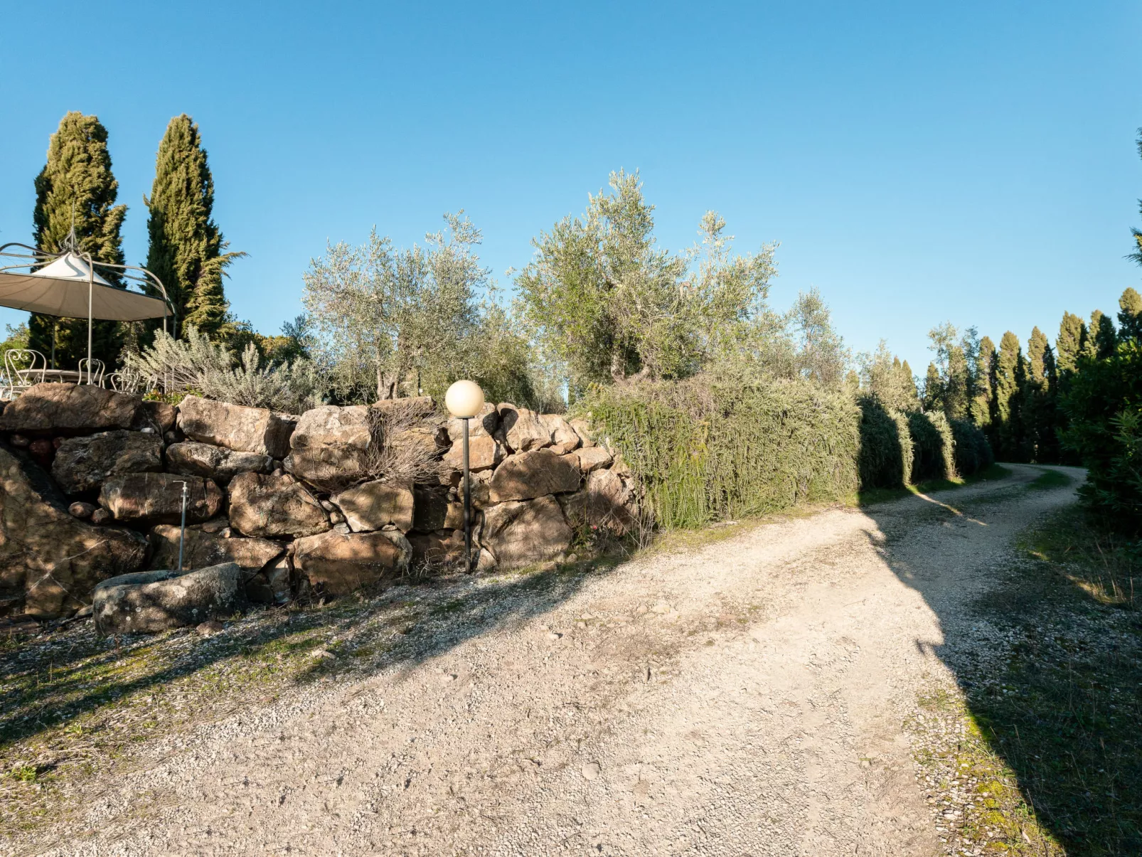 Villa Marsiliana-Outside