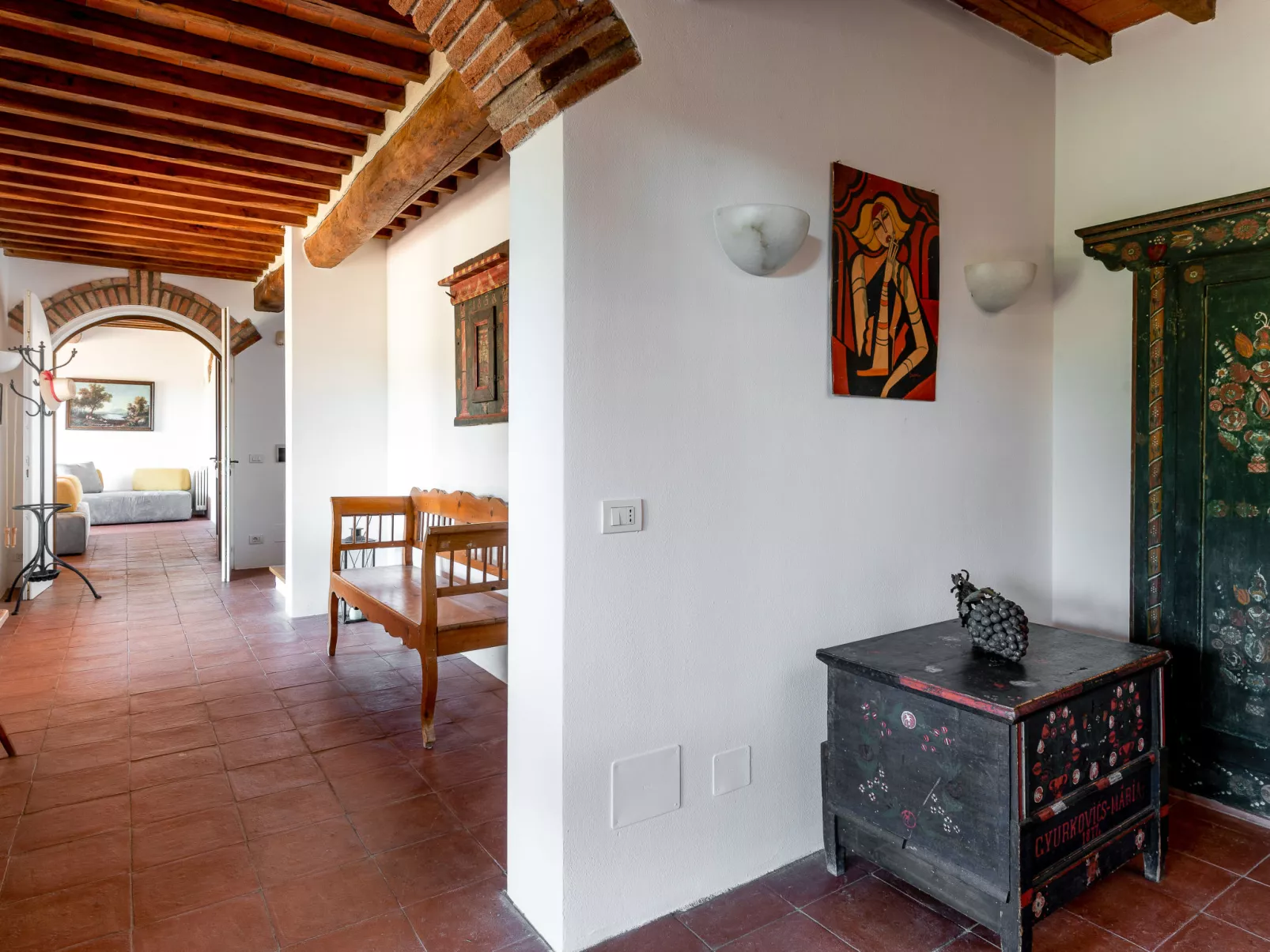 Villa Marsiliana-Inside