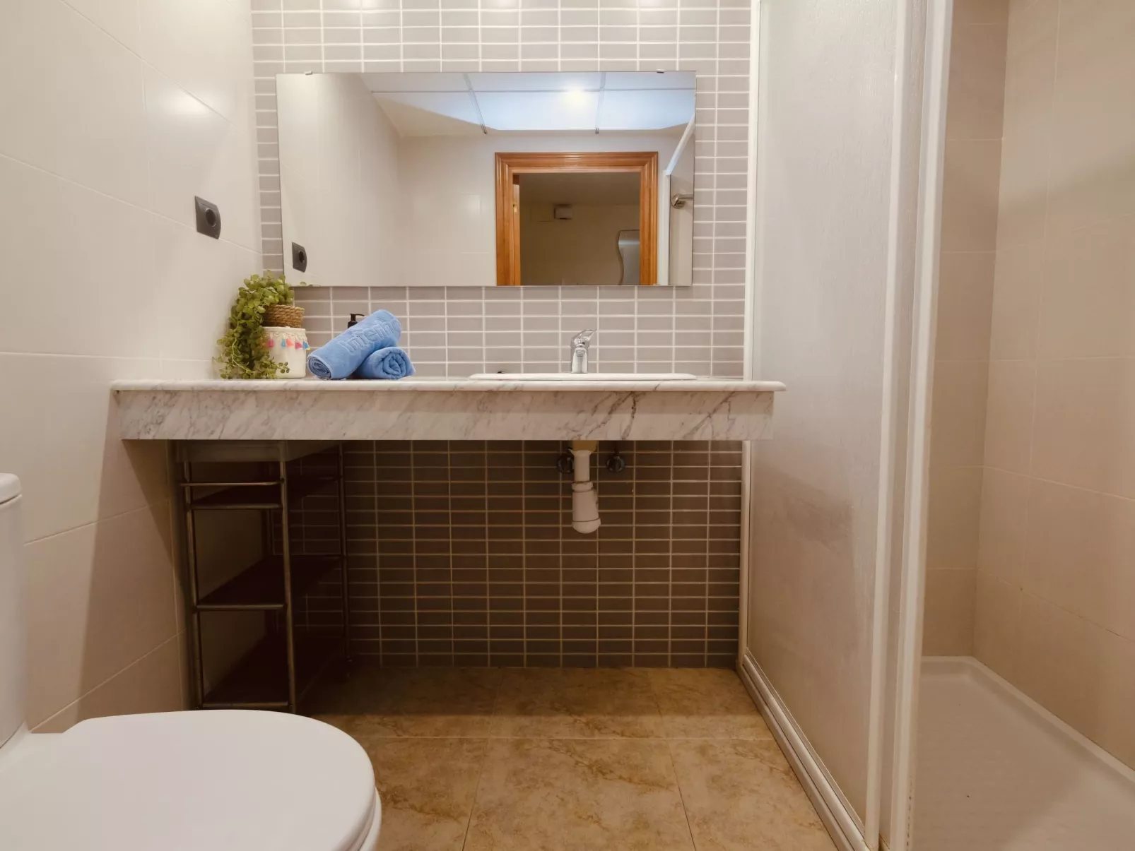 Residencial Golden Beach-Drinnen