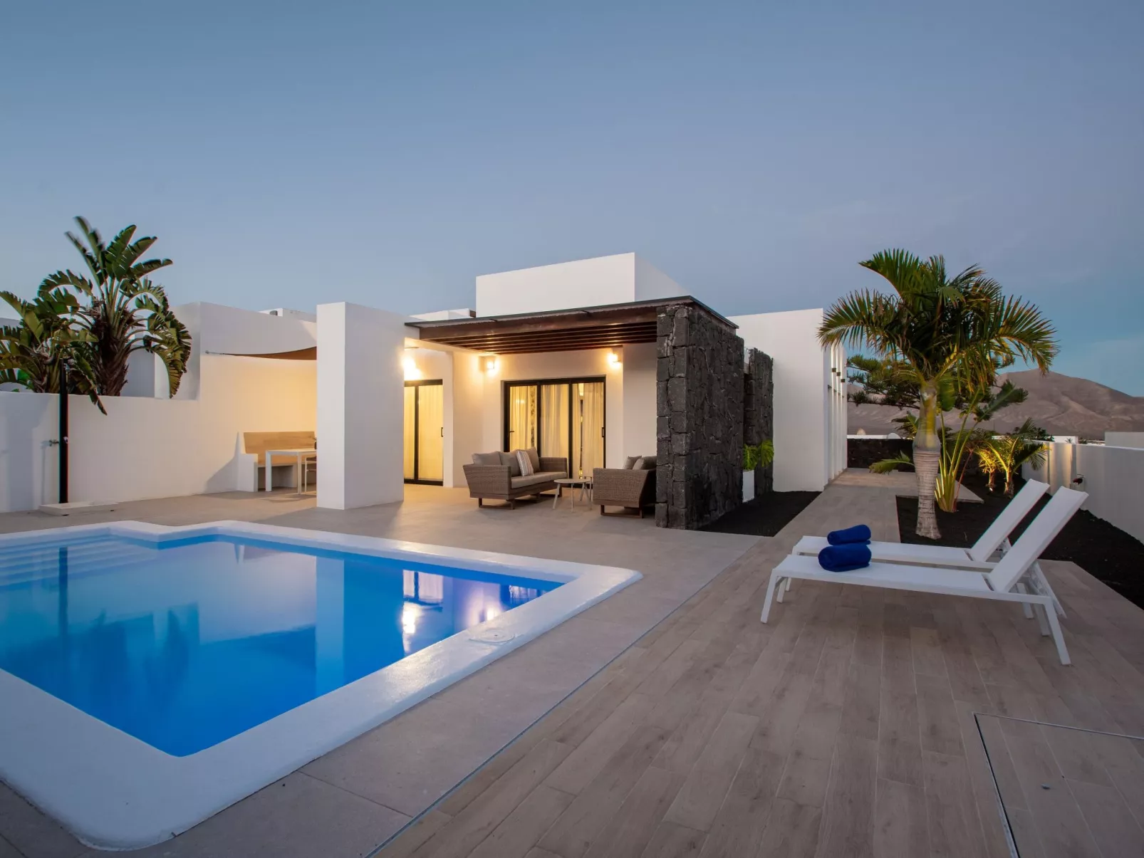 Villa Iris-Outside