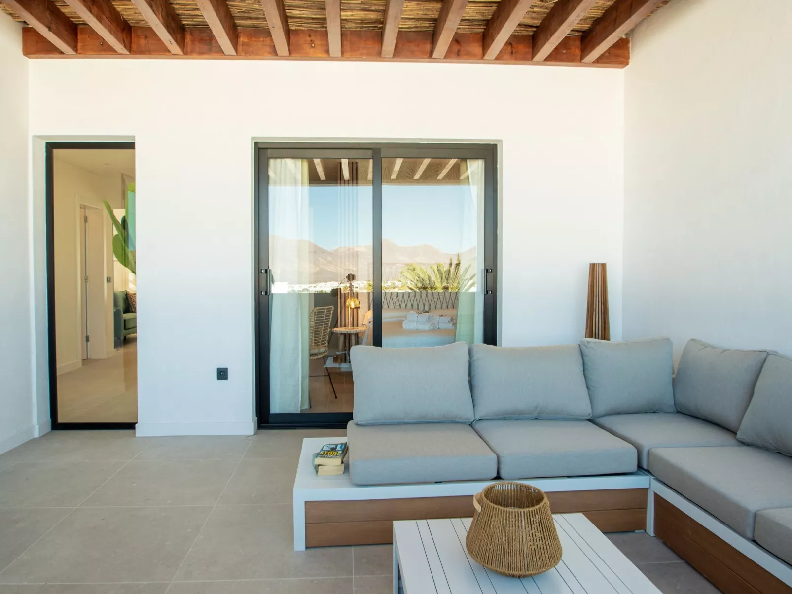 Villa Iris-Outside