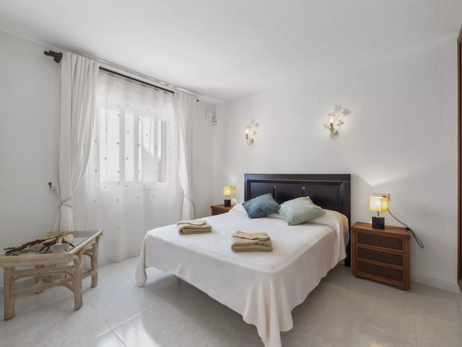 Las Brisas-Inside