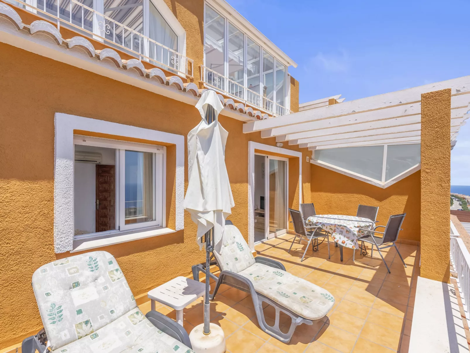 Las Brisas-Outside