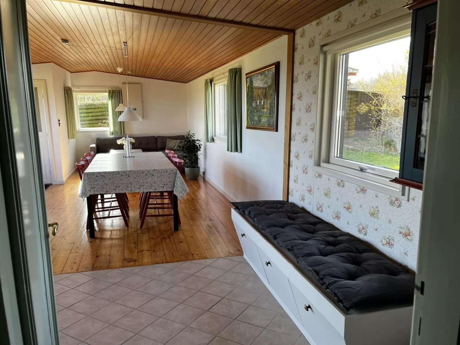 "Edithe" - 250m from the sea-Drinnen
