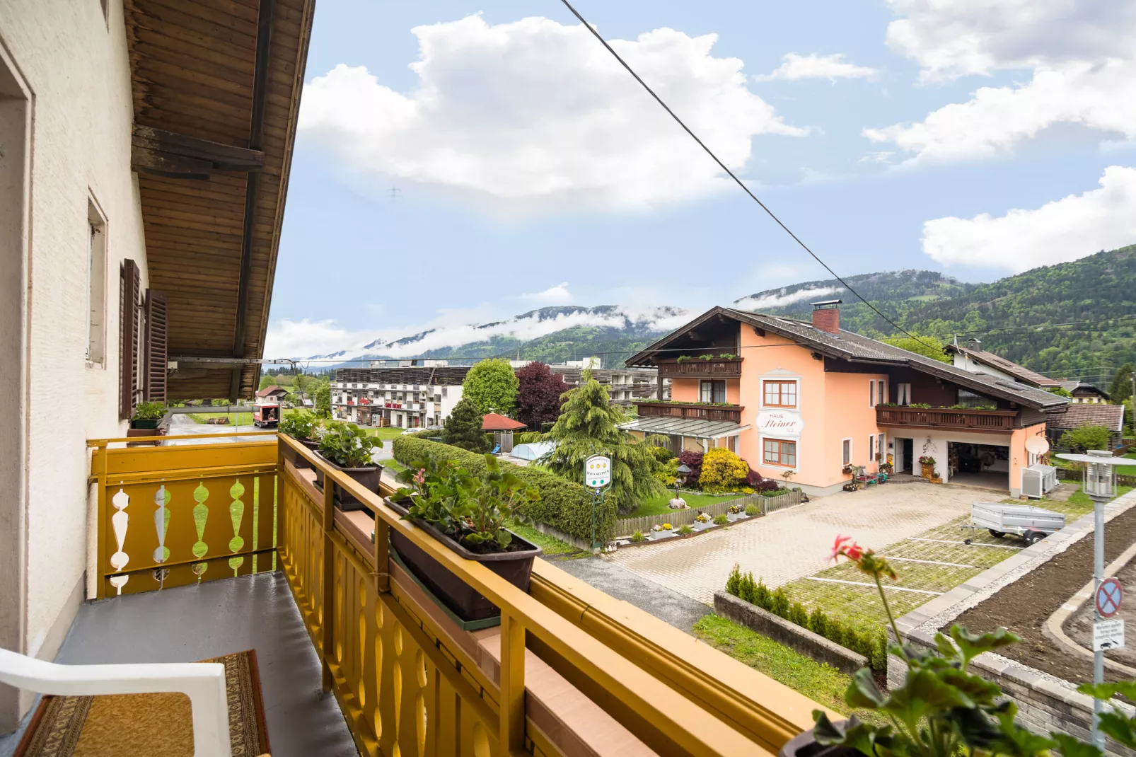 Apartment Tröpolach OG-Terrace balcony