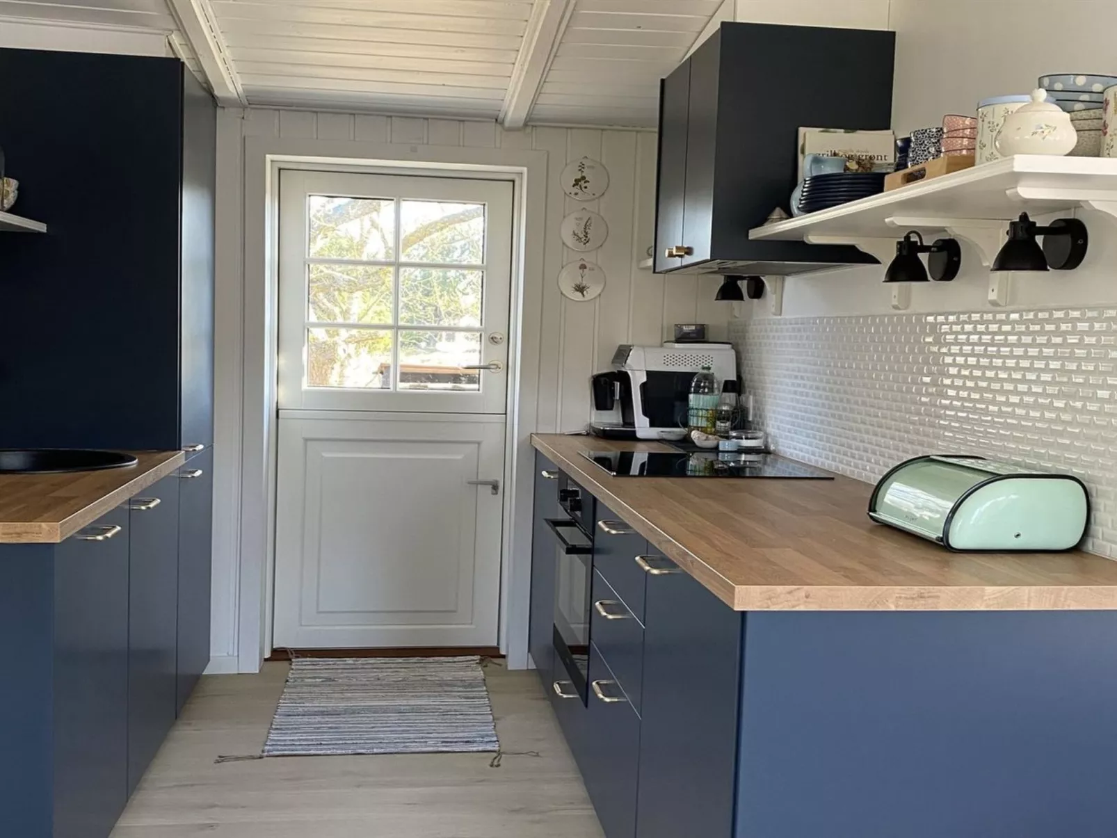 "Suoma" - 800m from the sea-Drinnen