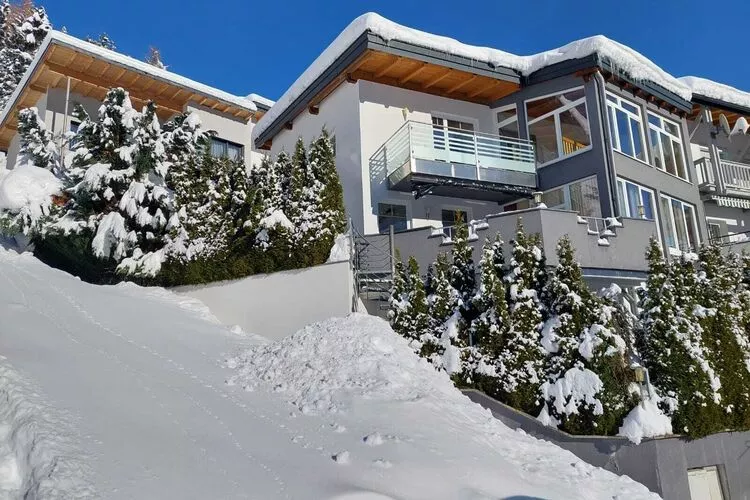 Björn-Exterior winter