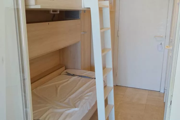 SEAWIND 502-Bedroom