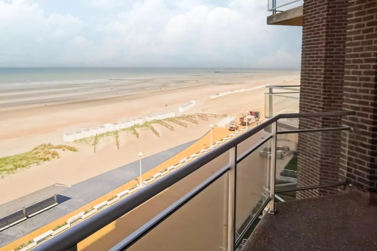 SCORPIO BI 0602GAR-Terrace balcony