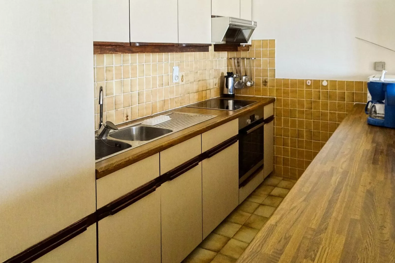 SUNFLOWER 203-Kitchen