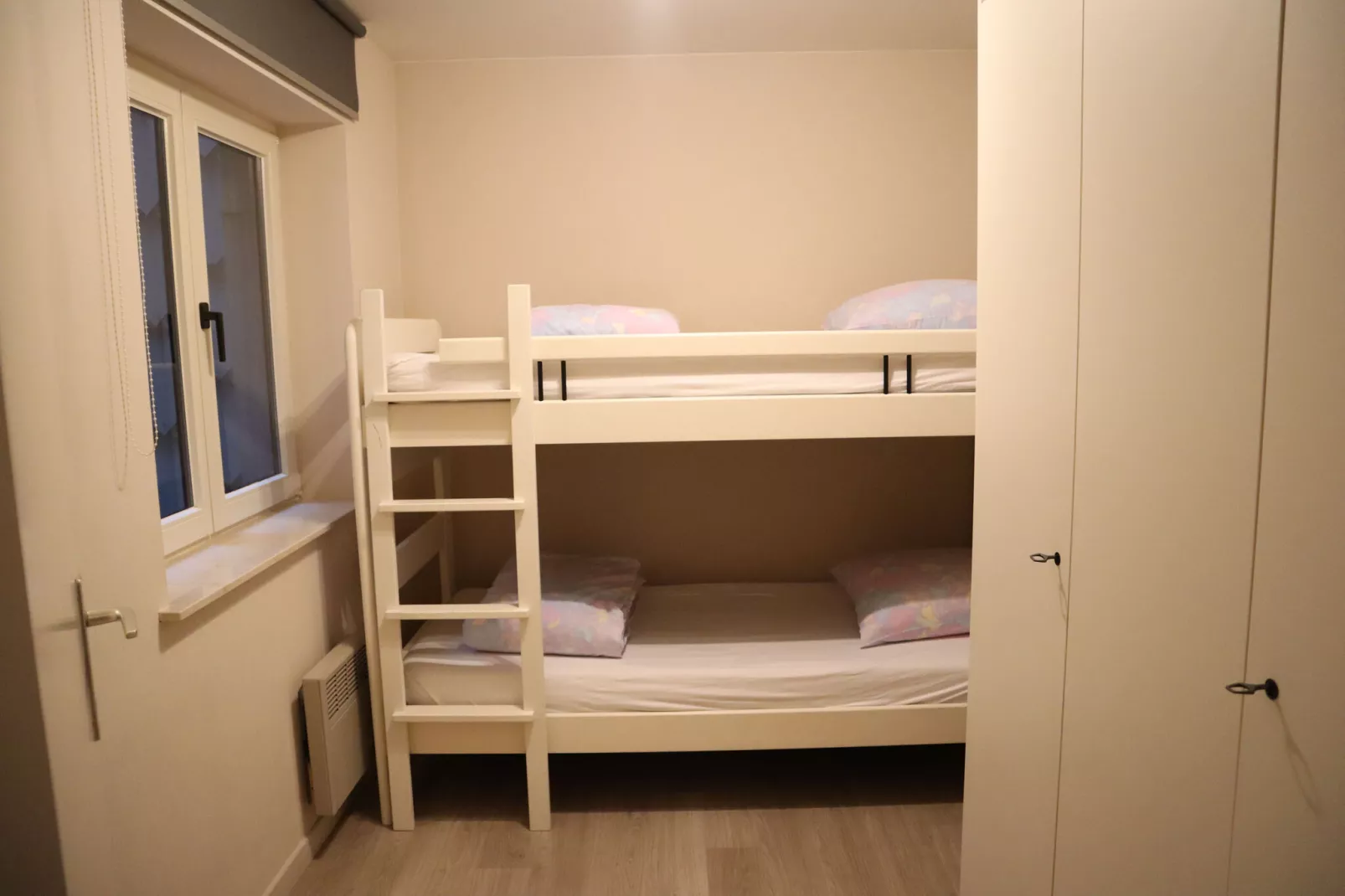 NEMROD 401-Bedroom