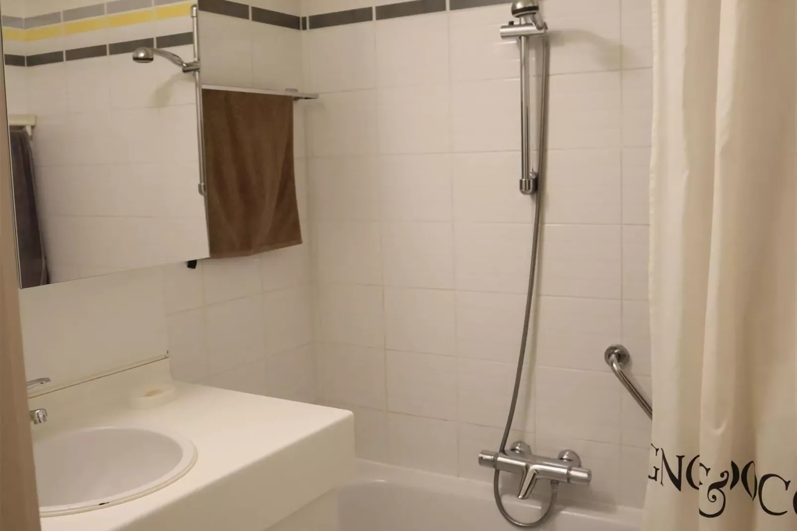 NEMROD 401-Bathroom