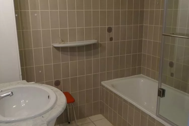 ZONNESTRAAL 503-Bathroom
