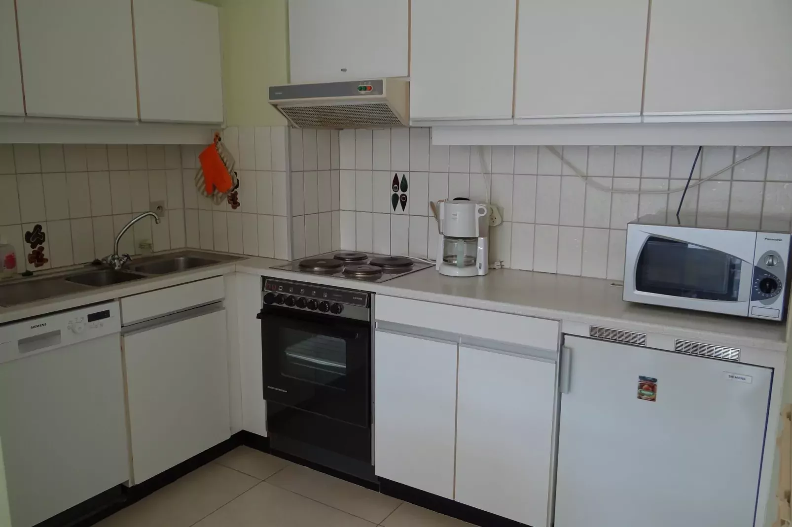 MERMAID I 402-Kitchen
