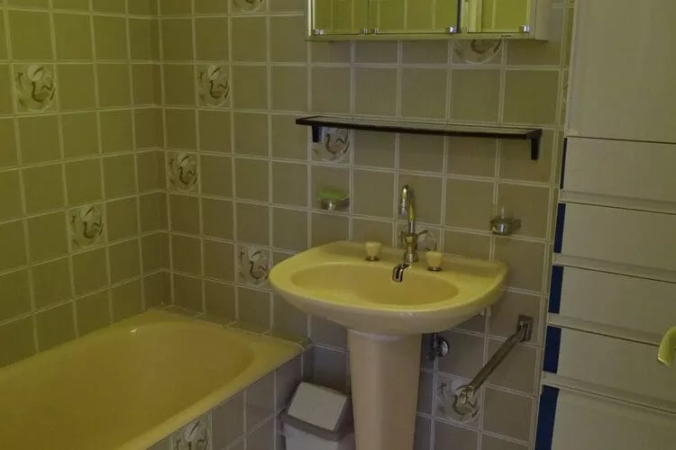 MERMAID I 402-Bathroom