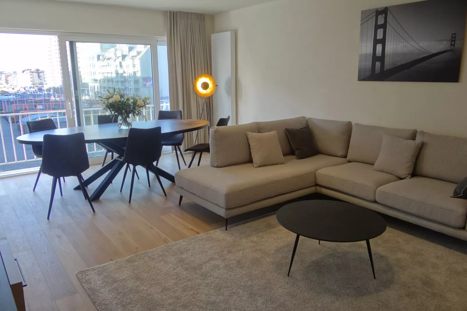 ARIZONA 303-Living room