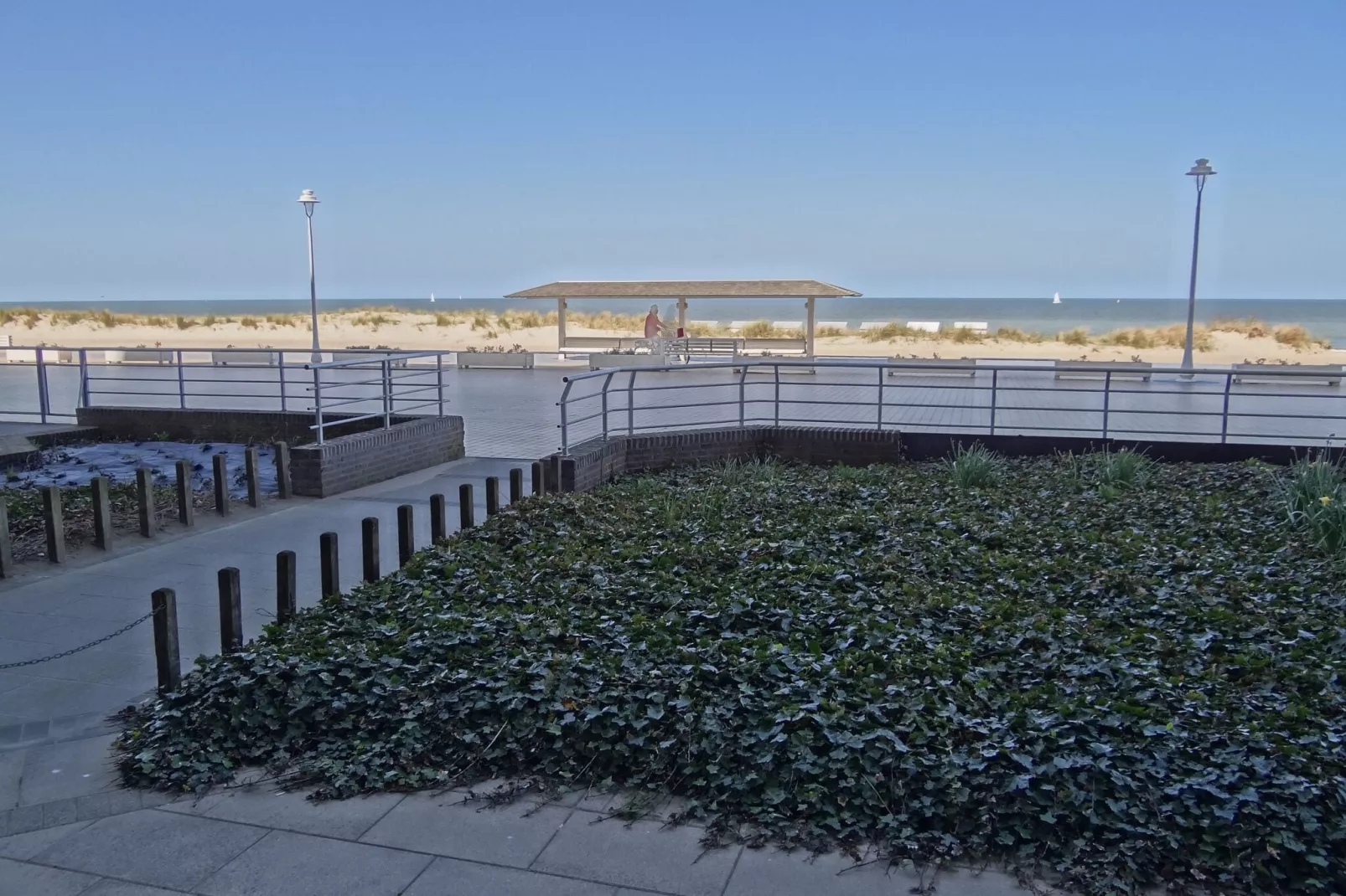 SEASIGHT A 1 / 0001-View summer
