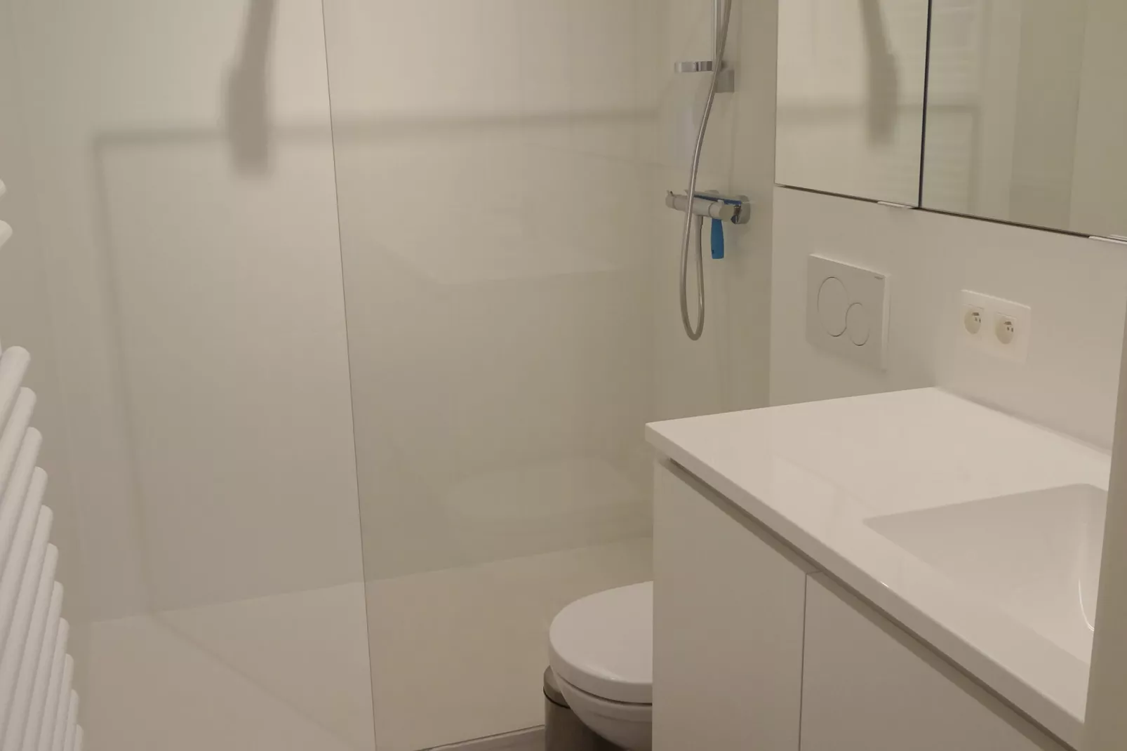 SUNFLOWER 102-Bathroom