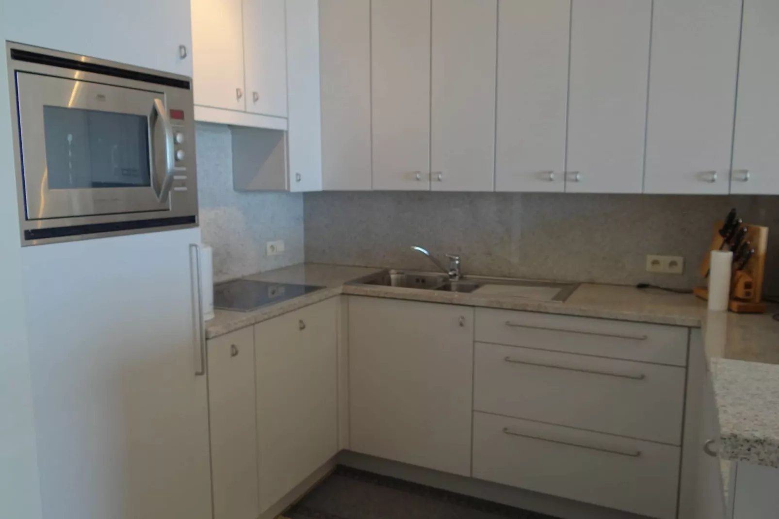 SEASIGHT BC / B1403-Kitchen