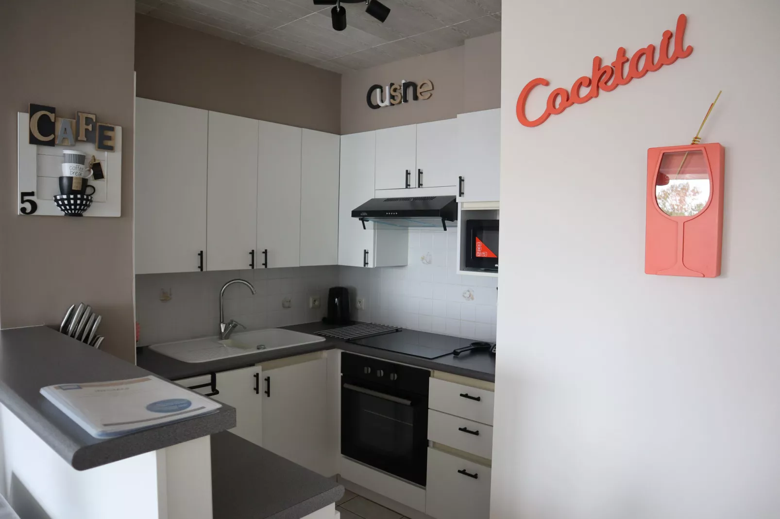 PANORAMA B / 0202-Kitchen