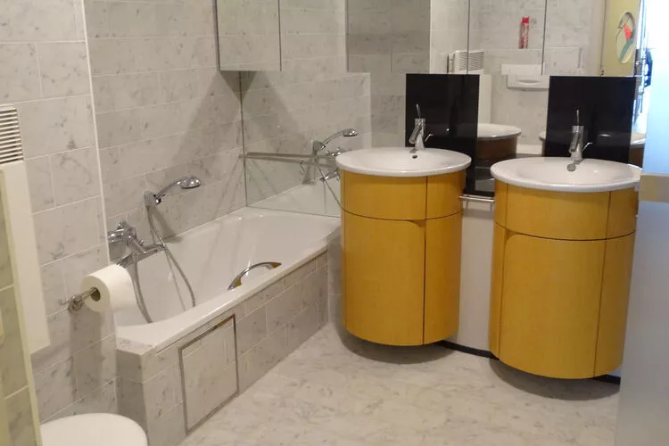 CASINO AB A0203GAR-Bathroom