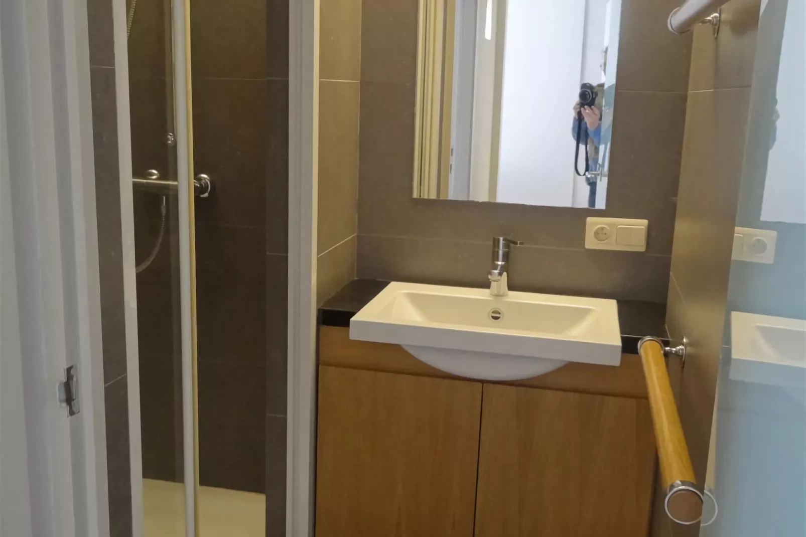 CASINO AB A0203GAR-Bathroom
