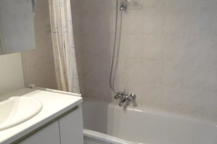 PRINCESS III / 255B 0308-Bathroom