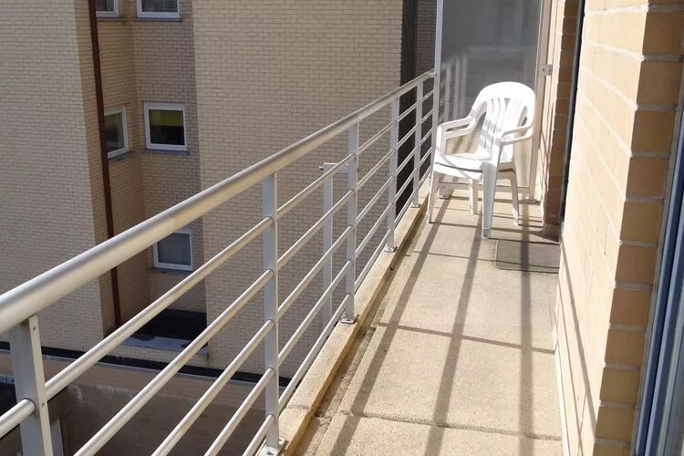 PRINCESS III / 255B 0308-Terrace balcony
