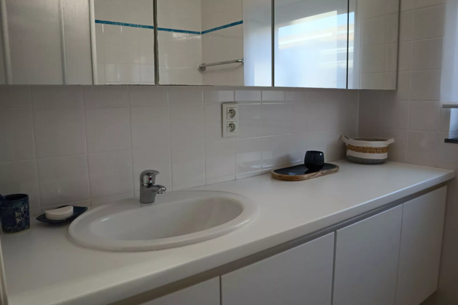HUIZEWATER 403-Bathroom