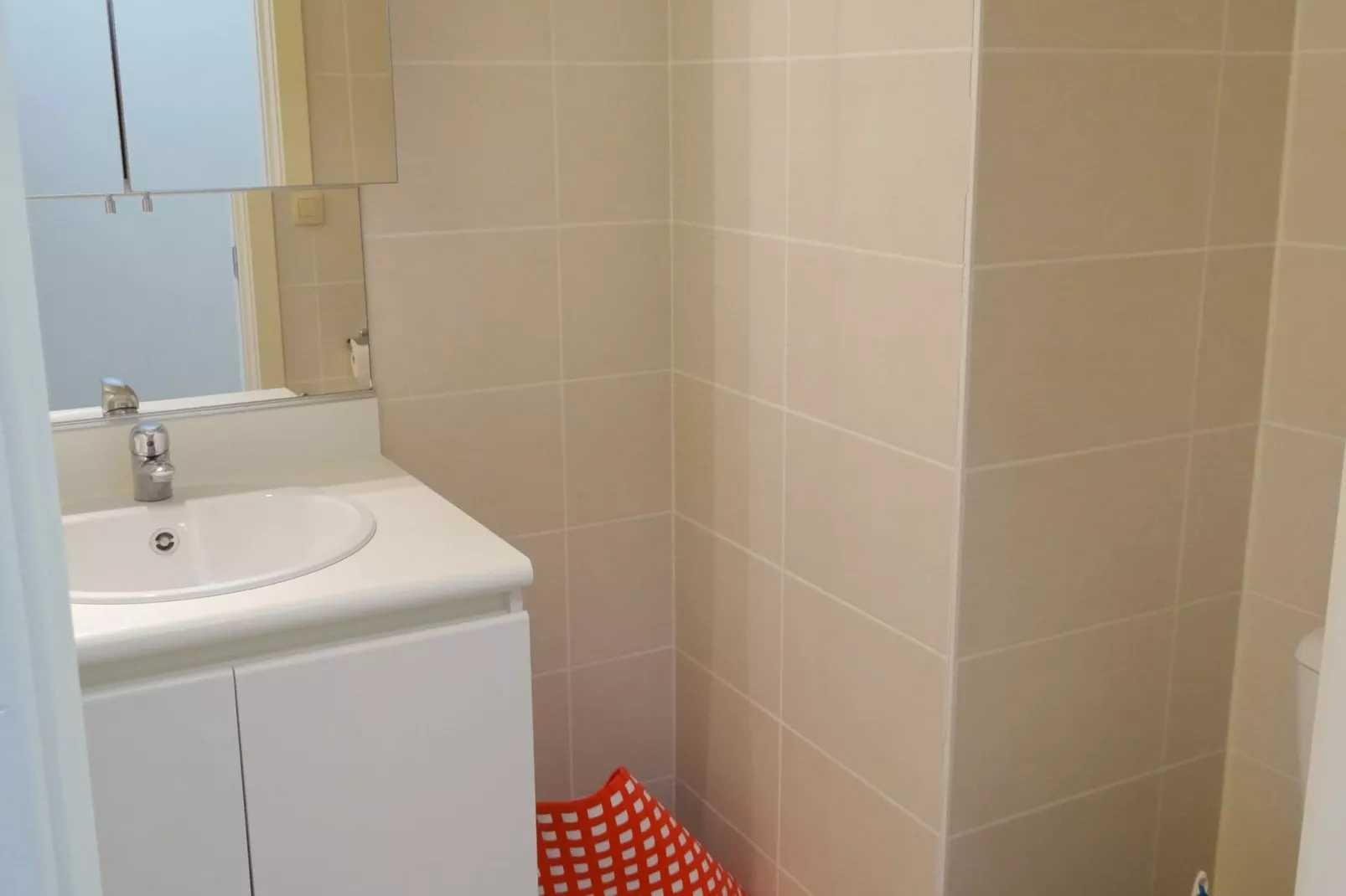 LECTUS I 5/0204PK-Bathroom