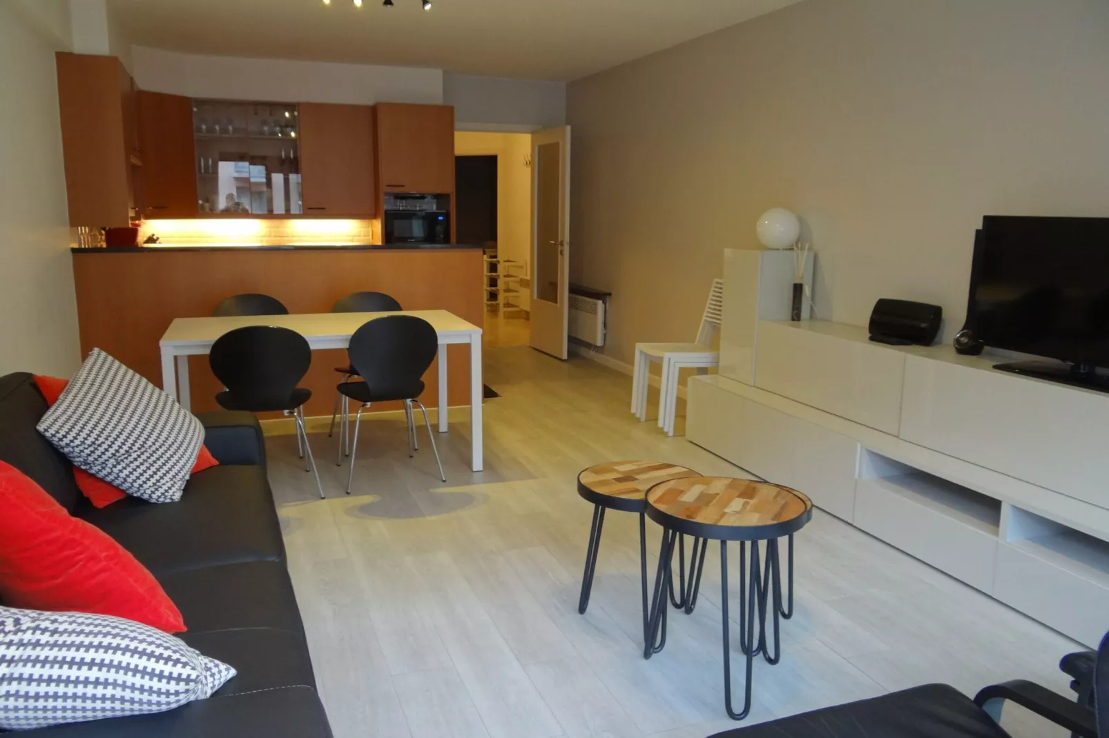DE WARANDE VII-Living room