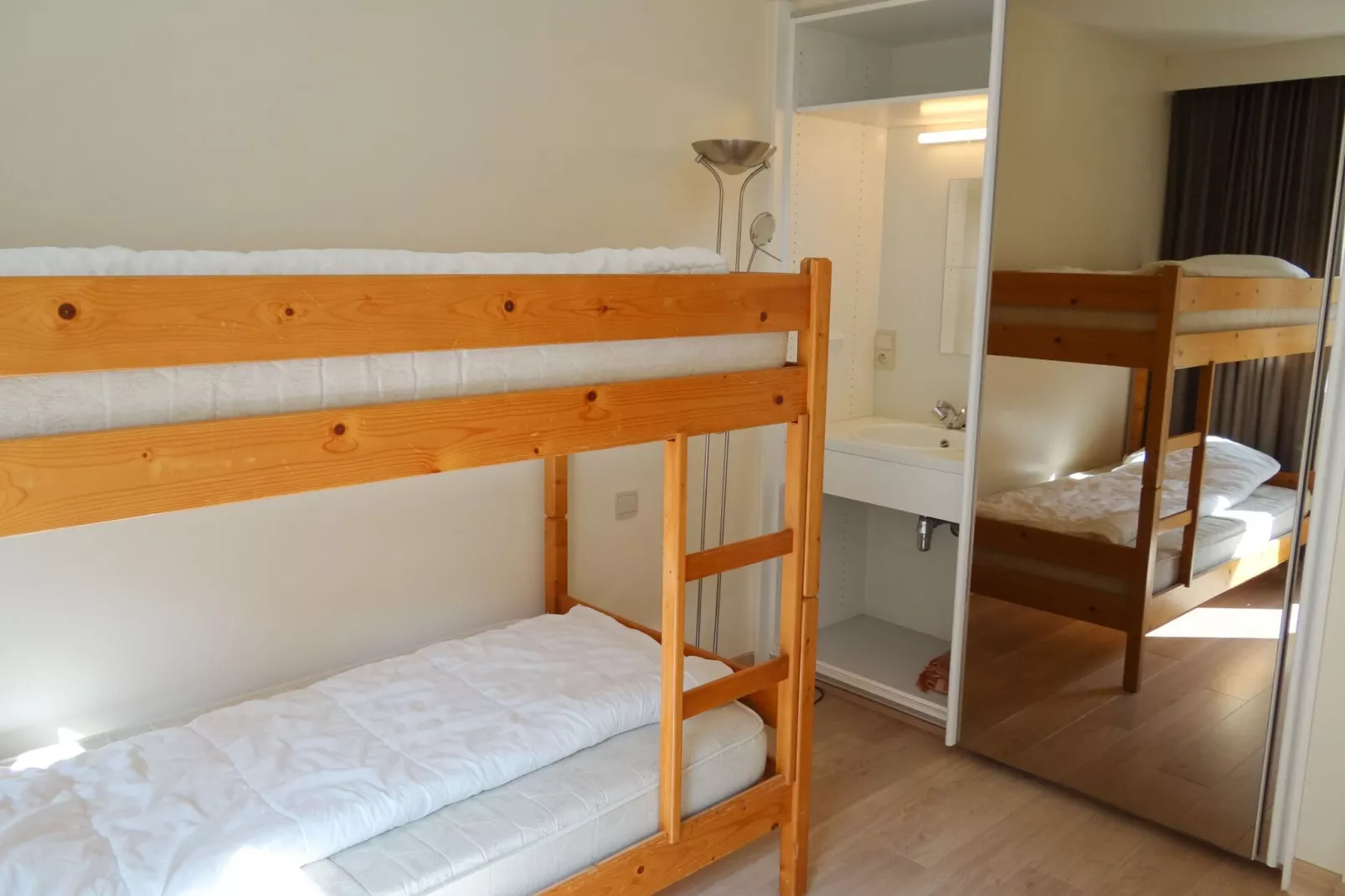 GARBI-Bedroom